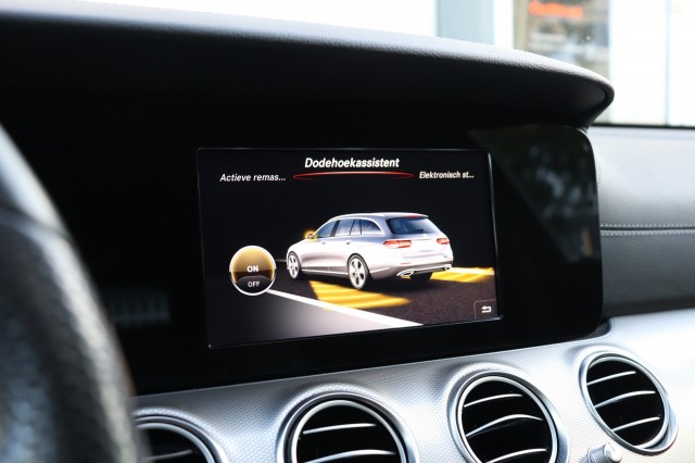 MERCEDES-BENZ E-KLASSE 220 D Estate AUT(9) Business Solution AMG/EURO6/SCHUIFDAK/AMBIENT/19, Carmix, OSS