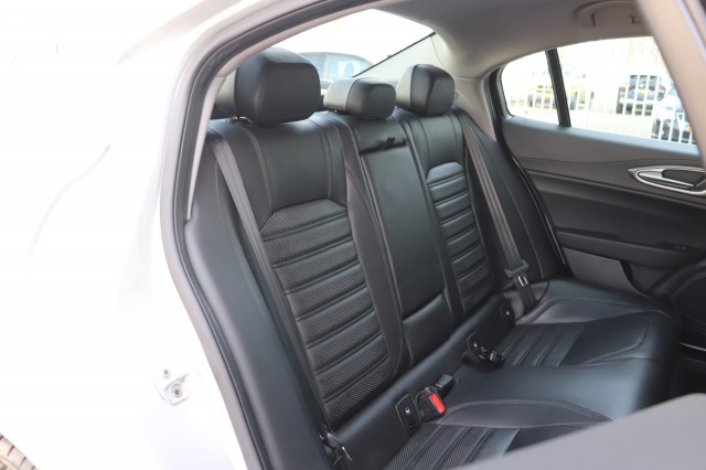 ALFA ROMEO GIULIA 2.0 T AWD VELOCE, Carmix, OSS