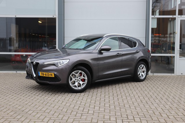 Alfa romeo Stelvio - 2.0 T AWD SUPER/ORIG.NL/H&K/MEMORY/STOEL.STUUR.VERW