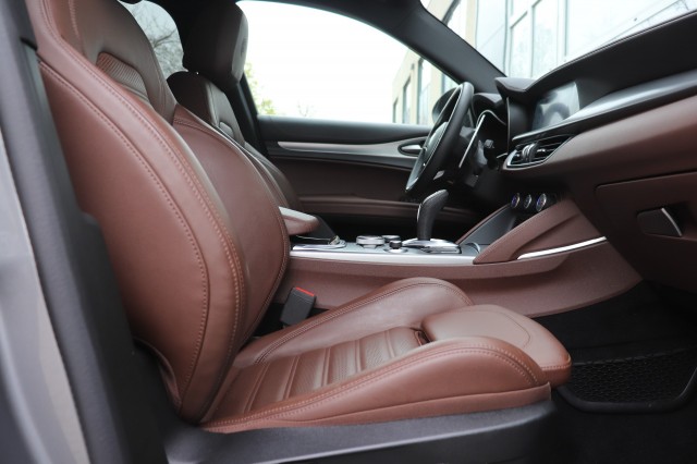 ALFA ROMEO STELVIO 2.0 T Q4 280PK AWD VELOCE/1E EIG./GRIGIO STROMBOLI/A.CARPLAY/20, Carmix, OSS