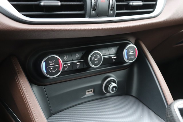 ALFA ROMEO STELVIO 2.0 T Q4 280PK AWD VELOCE/1E EIG./GRIGIO STROMBOLI/A.CARPLAY/20, Carmix, OSS