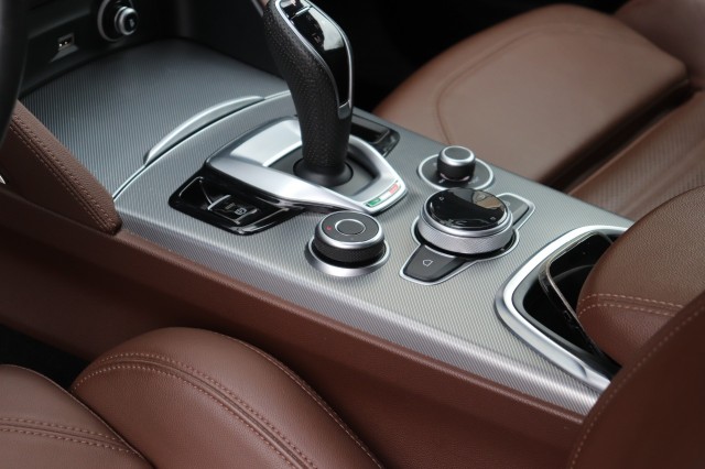 ALFA ROMEO STELVIO 2.0 T Q4 280PK AWD VELOCE/1E EIG./GRIGIO STROMBOLI/A.CARPLAY/20, Carmix, OSS