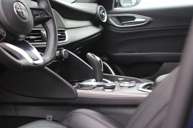 ALFA ROMEO GIULIA 2.0T SPRINT/VELOCE.INT/STOEL.STUUR.VERW/ADAP.CRUISE/19, Carmix, OSS