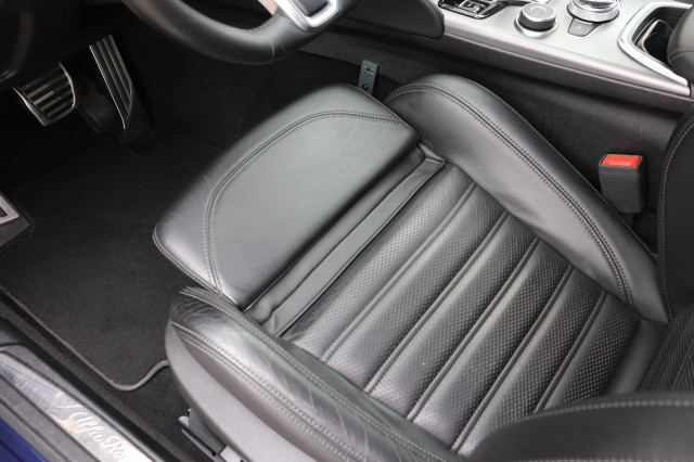 ALFA ROMEO GIULIA 2.0T SPRINT/VELOCE.INT/STOEL.STUUR.VERW/ADAP.CRUISE/19, Carmix, OSS