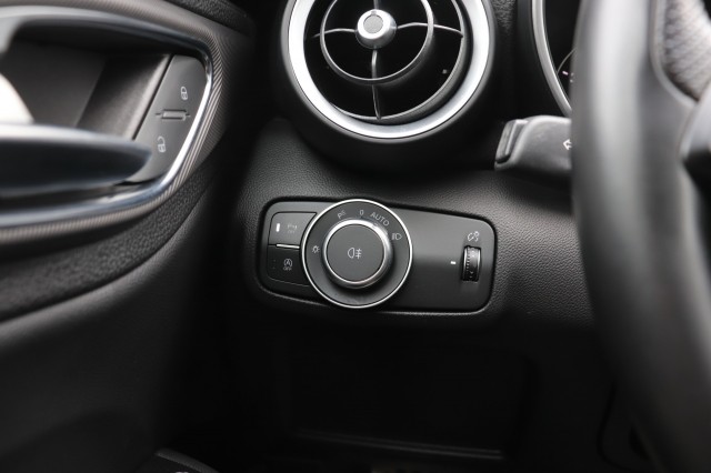 ALFA ROMEO GIULIA 2.0T SPRINT/VELOCE.INT/STOEL.STUUR.VERW/ADAP.CRUISE/19, Carmix, OSS