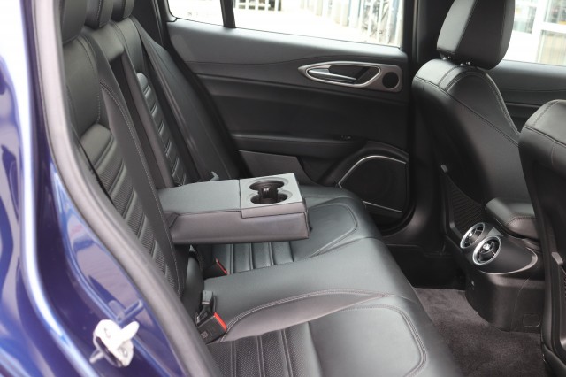 ALFA ROMEO GIULIA 2.0T SPRINT/VELOCE.INT/STOEL.STUUR.VERW/ADAP.CRUISE/19, Carmix, OSS