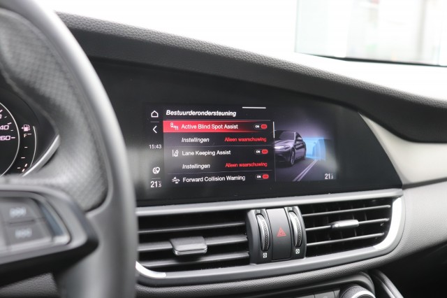 ALFA ROMEO GIULIA 2.0T SPRINT/VELOCE.INT/STOEL.STUUR.VERW/ADAP.CRUISE/19, Carmix, OSS