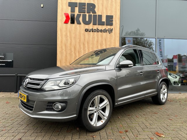 VOLKSWAGEN TIGUAN 1.4 TSI R-Line / Trekh. / Nav / Pano, Autobedrijf Ter Kuile, Enschede