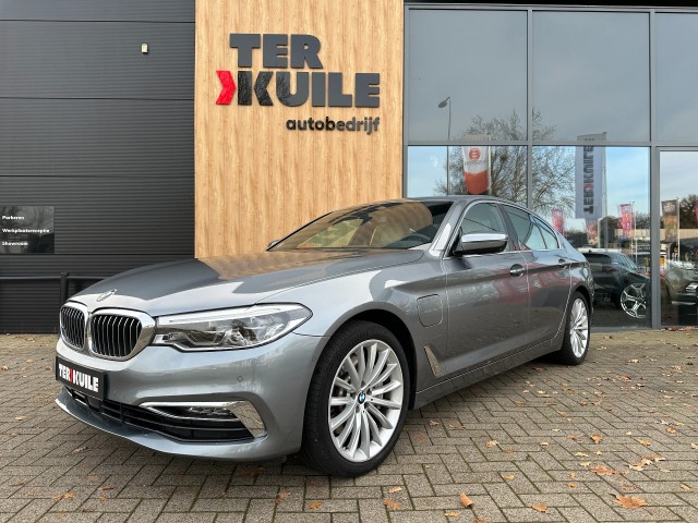 BMW 5-SERIE 530E xDrive iPerformance High Executive Luxury Line, Autobedrijf Ter Kuile, Enschede
