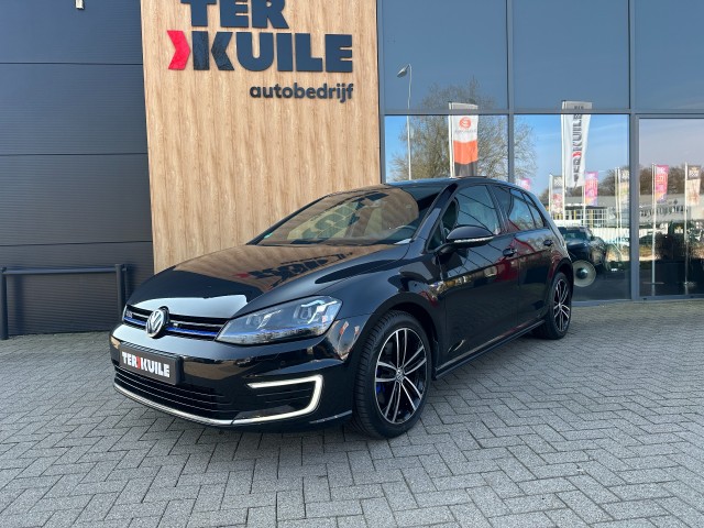 VOLKSWAGEN GOLF 1.4 TSI GTE Highline / leer / CarPlay, Autobedrijf Ter Kuile, Enschede