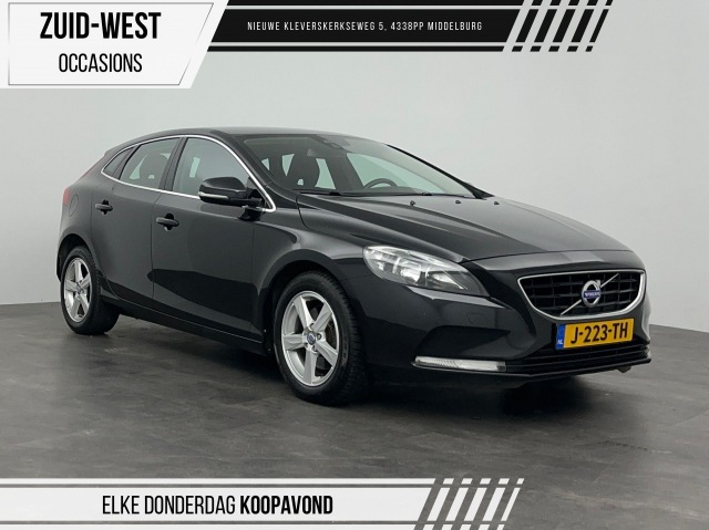 VOLVO V40 - 1.6 T3 Momentum Clima Cruise 107262KM