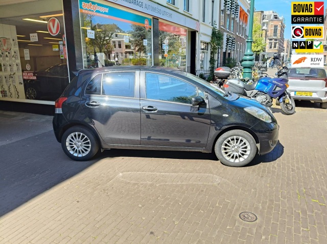 Toyota Yaris - 1.3 VVTi Dynamic
