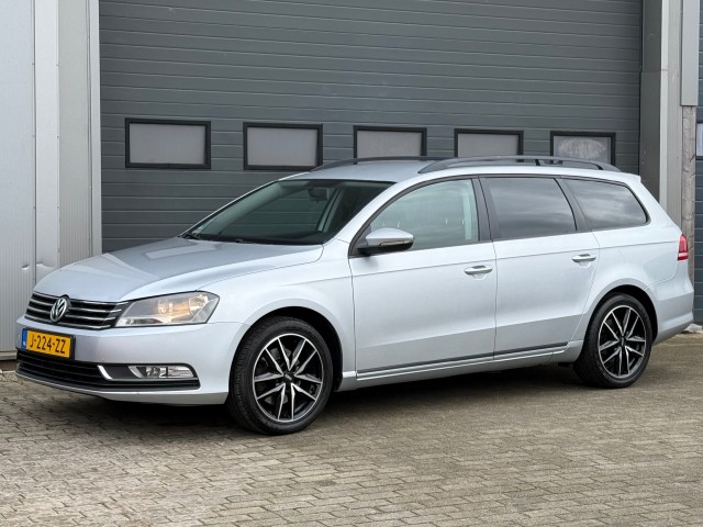 VOLKSWAGEN PASSAT 1.4 TSI 122PK Comfortline Navi Cruise Clima Trekhaak, Van Veen Automotive, Enschede