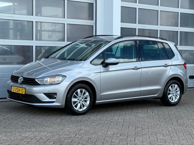 VOLKSWAGEN GOLF SPORTSVAN 1.2 TSI 110PK Highline Aut. Navi Pdc ACC Stoelverw NW APK!, Van Veen Automotive, Hengelo