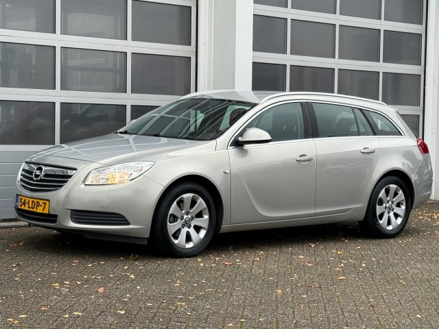 OPEL INSIGNIA 1.8 Edition 140PK Navi Clima Cruise Trekhaak Rijklaar!, Van Veen Automotive, Hengelo