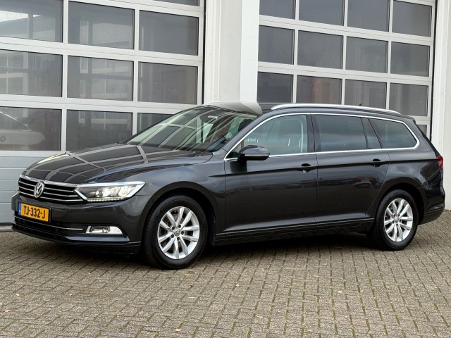 VOLKSWAGEN PASSAT 1.6 TDI 120PK Comfortline Aut. Navi Camera Trekhaak NW APK!, Van Veen Automotive, Hengelo