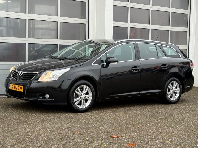 TOYOTA AVENSIS 1.8 VVTI 147PK Dynamic Navi Cruise Clima Trekhaak, Van Veen Automotive, Hengelo