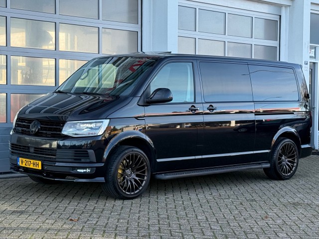VOLKSWAGEN TRANSPORTER Verwacht 2.0 TDI 204PK L2H1 Bulli DC Navi Schuif-dak Uniek!!!, Van Veen Automotive, Hengelo