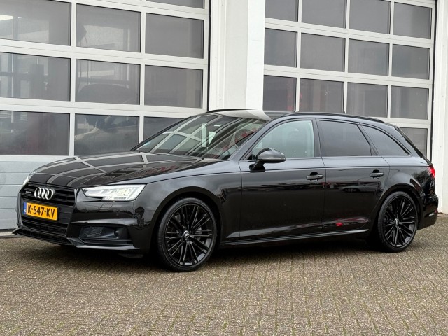 AUDI A4 2.0 TFSI 252PK Quattro S-line Black Edition Navi Camera Virtueel, Van Veen Automotive, Hengelo