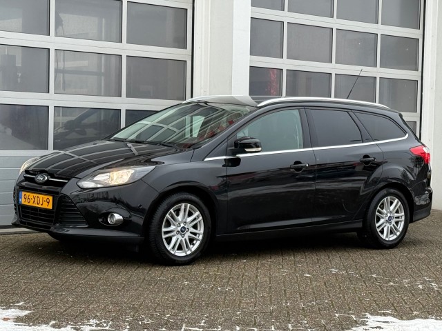 FORD FOCUS 1.6 TI-VCT 125PK Titanium Navi Pdc Trekhaak Keurige auto!, Van Veen Automotive, Hengelo