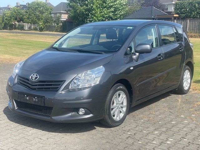 TOYOTA VERSO 1.8 VVT-I Business Automaat/ 7-Zits/ ECC/ Pano/ Navi/ Cruise/ Trekhaak, Auto 10, Haaksbergen