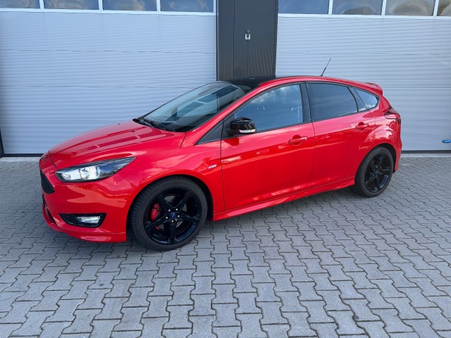 FORD FOCUS 1.5 Benzine ST-Line / 62016 KM / Onderhoudsboekjes aanwezig., LDV Mobility, Ruurlo