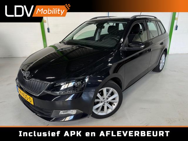 SKODA FABIA 1.2 TS FIRST EDITION / Trekhaak / PDC / Bluetooth / Airco / 61292 KM / LM velgen / Nieuwe APK. , LDV Mobility, Rijss
