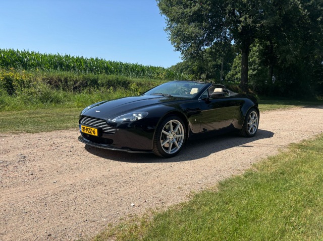 ASTON MARTIN V8 VANTAGE Roadster , Suzuki Winkelhorst, Aalten