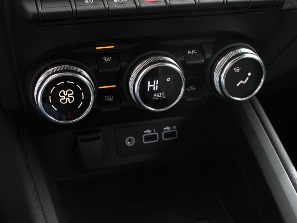 MITSUBISHI, COLT
