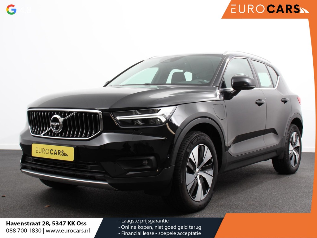 VOLVO, XC40