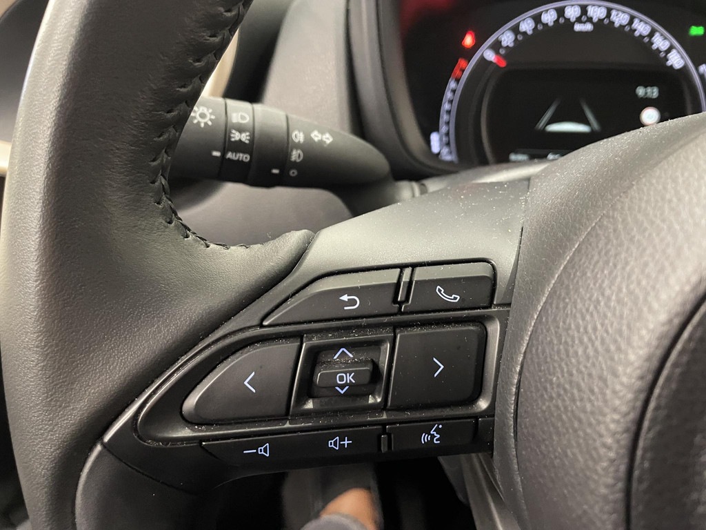 TOYOTA, AYGO X