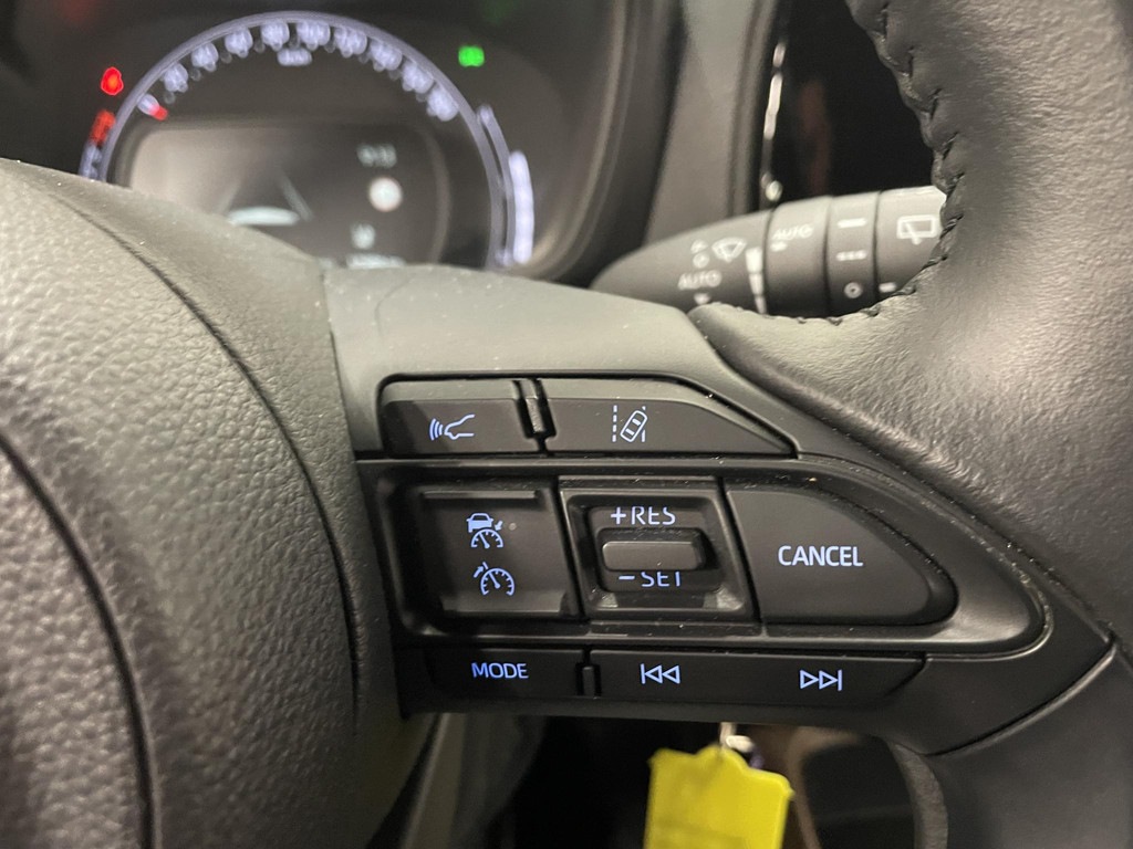 TOYOTA, AYGO X
