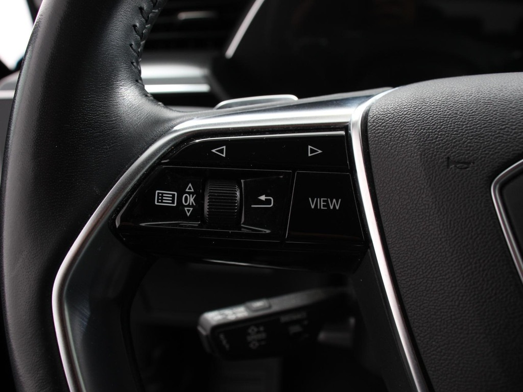 AUDI, E-TRON