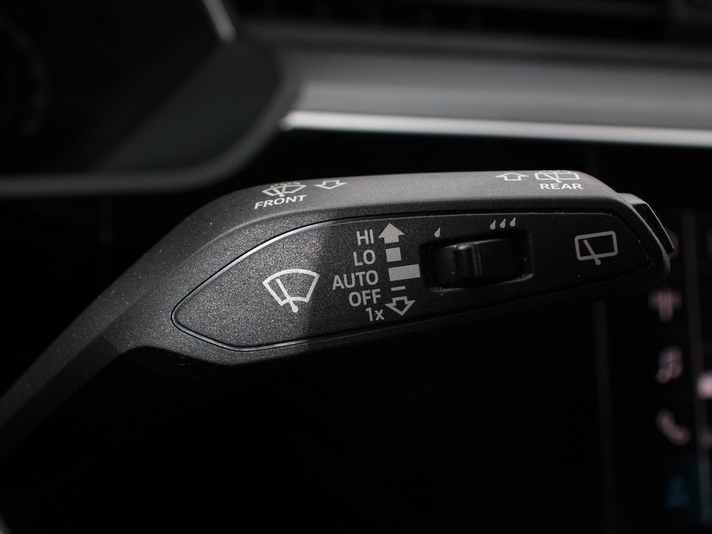 AUDI, E-TRON