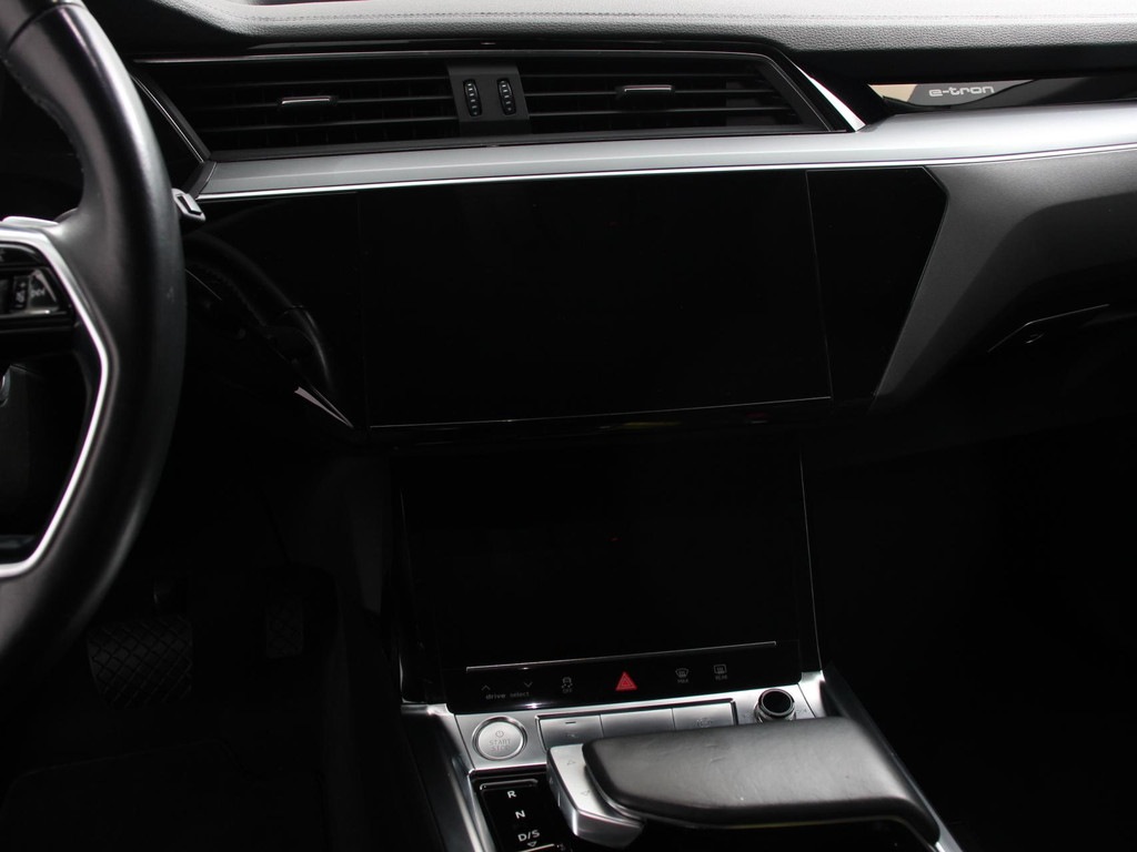AUDI, E-TRON