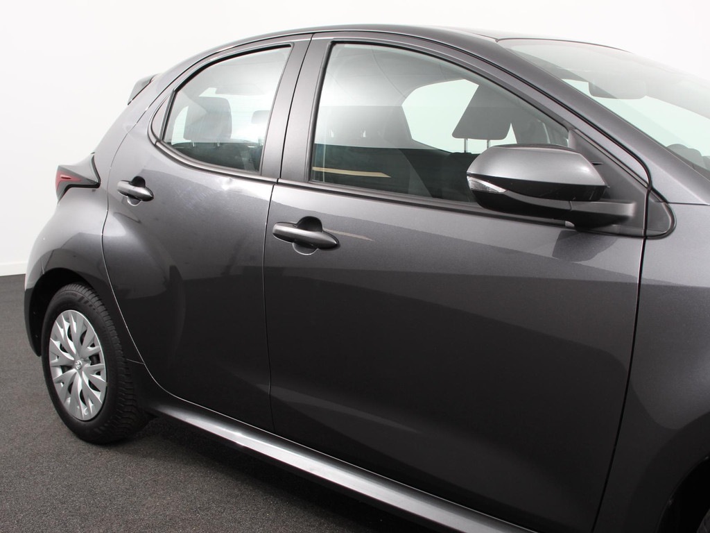 TOYOTA, YARIS