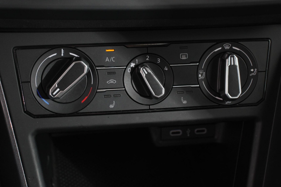 VOLKSWAGEN, POLO
