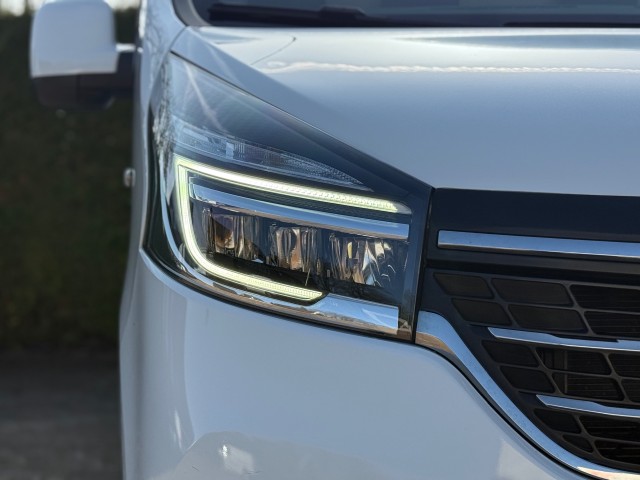 RENAULT TRAFIC L2H1 2.0 dCi 120PK Navi  Airco Trekhaak, VDW Cars, Enschede