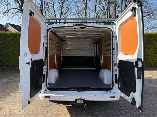 RENAULT TRAFIC L2H1 2.0 dCi 120PK Navi  Airco Trekhaak, VDW Cars, Enschede