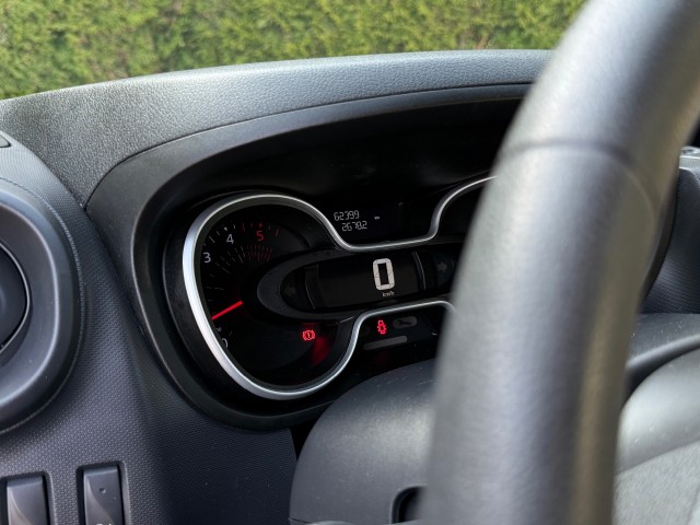 RENAULT TRAFIC L2H1 2.0 dCi 120PK Navi  Airco Trekhaak, VDW Cars, Enschede