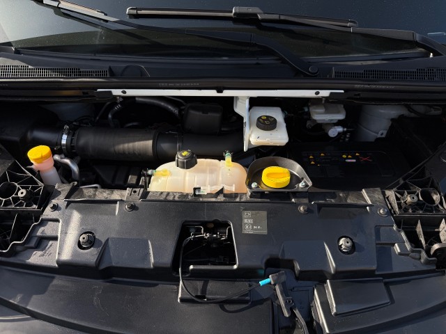 RENAULT TRAFIC L2H1 2.0 dCi 120PK Navi  Airco Trekhaak, VDW Cars, Enschede