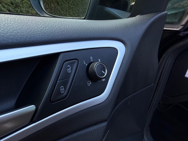 VOLKSWAGEN GOLF 1.2 TSI CUP Edition / Clima / Stoelverwarming, VDW Cars, Enschede