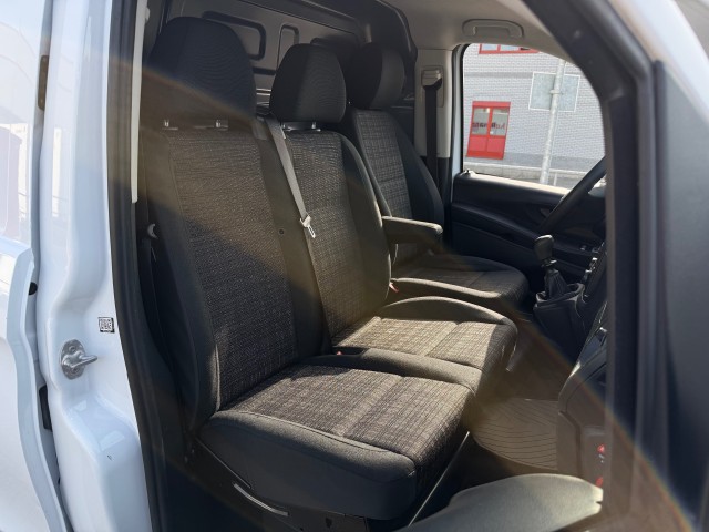 MERCEDES-BENZ VITO 116 CDI L2H1 Airco / Afneembare trekhaak (2500KG), Cruise, Navi, Parkeersensoren, VDW Cars, Enschede