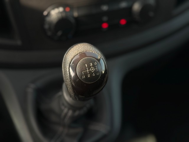 MERCEDES-BENZ VITO 116 CDI L2H1 Airco / Afneembare trekhaak (2500KG), Cruise, Navi, Parkeersensoren, VDW Cars, Enschede