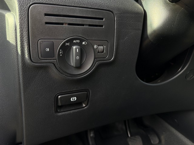 MERCEDES-BENZ VITO 116 CDI L2H1 Airco / Afneembare trekhaak (2500KG), Cruise, Navi, Parkeersensoren, VDW Cars, Enschede