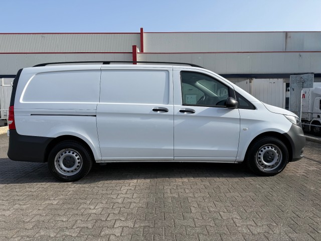 MERCEDES-BENZ VITO 116 CDI L2H1 Airco / Afneembare trekhaak (2500KG), Cruise, Navi, Parkeersensoren, VDW Cars, Enschede