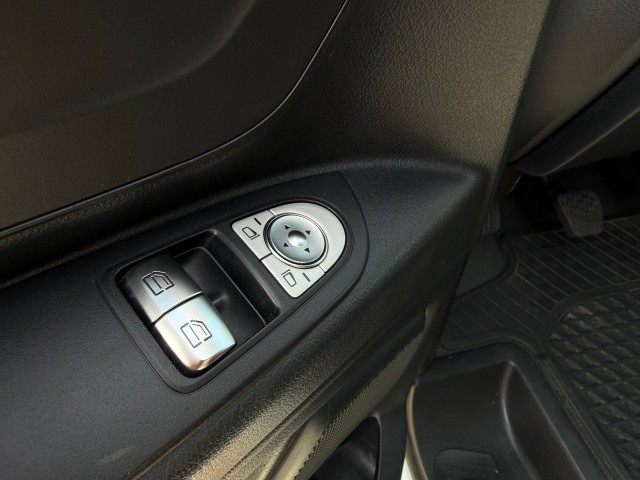 MERCEDES-BENZ VITO 116 CDI L2H1 Airco / Afneembare trekhaak (2500KG), Cruise, Navi, Parkeersensoren, VDW Cars, Enschede