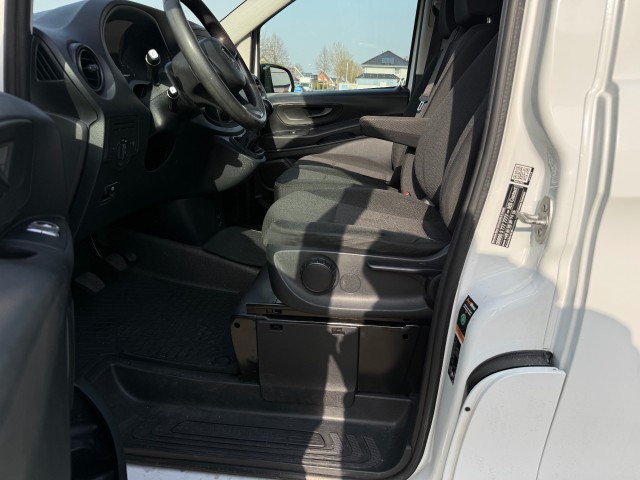 MERCEDES-BENZ VITO 116 CDI L2H1 Airco / Afneembare trekhaak (2500KG), Cruise, Navi, Parkeersensoren, VDW Cars, Enschede