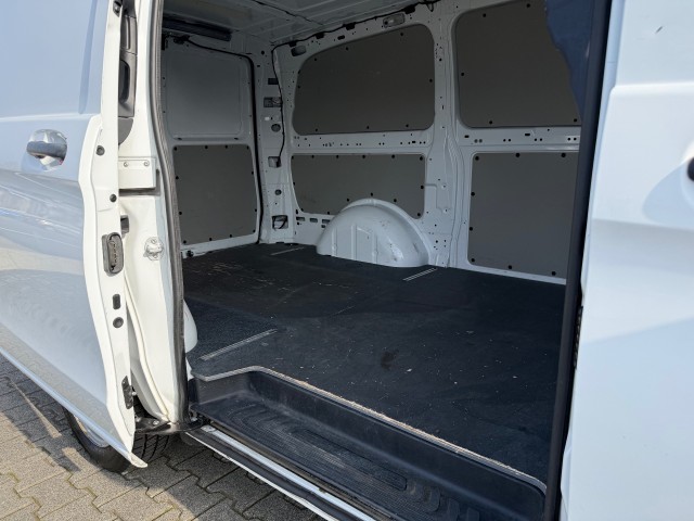 MERCEDES-BENZ VITO 116 CDI L2H1 Airco / Afneembare trekhaak (2500KG), Cruise, Navi, Parkeersensoren, VDW Cars, Enschede