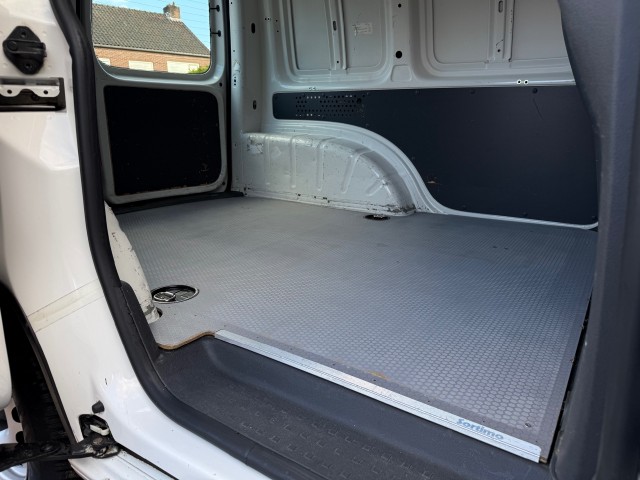 VOLKSWAGEN CADDY 1.6 TDI L1H1 Airco / Recent onderhouden / Volledig tussenschot, VDW Cars, Enschede